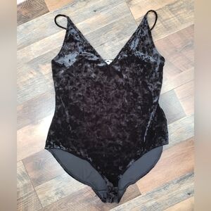 H&M Black Crushed Velvet Spaghetti Stap V-neck Bodysuit, Size Large